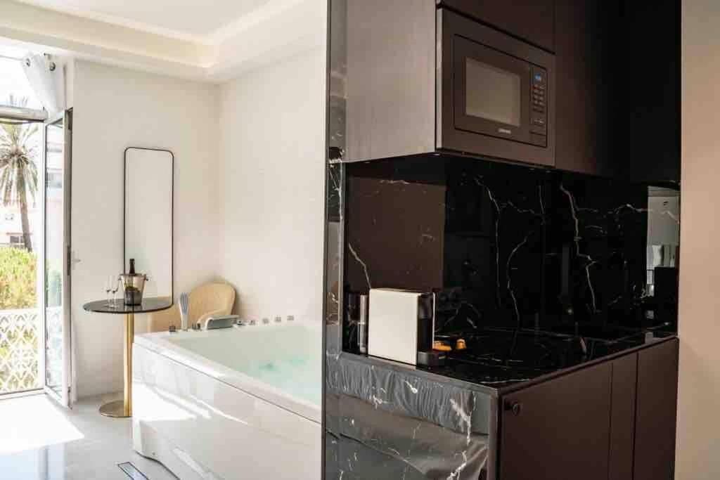 Suite Luxe Jacuzzi Κάννες Εξωτερικό φωτογραφία